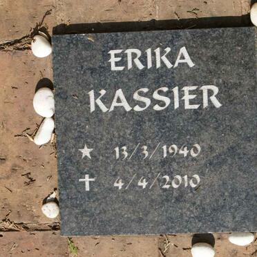 KASSIER Erika 1940-2010