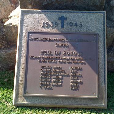 07. WWII Memorials 1939-1945 - Umbogintwini Factory &amp; Club Members