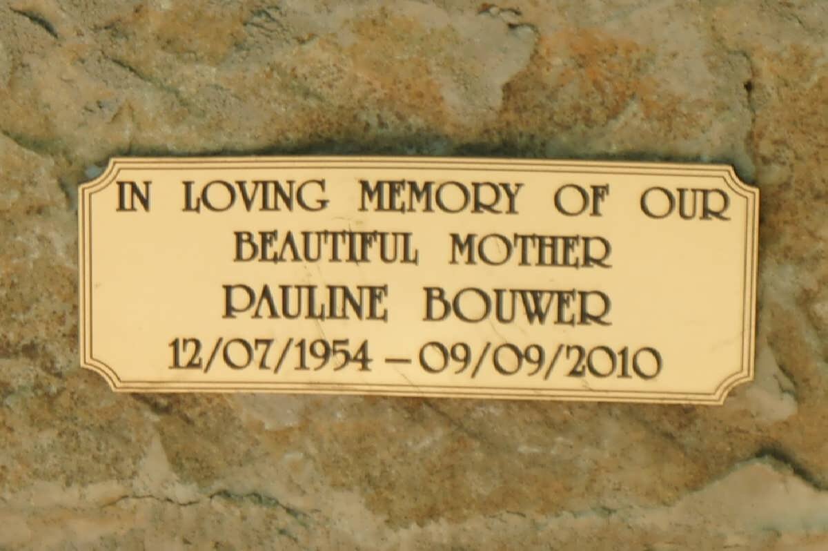 BOUWER Pauline 1954-2010