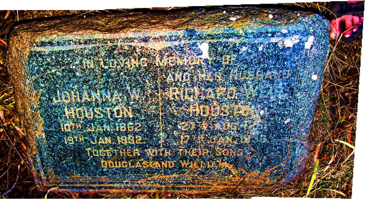 HOUSTON Richard Weir 1861-1936 & Johanna W. 1862-1932 :: HOUSTON Douglas :: HOUSTON William