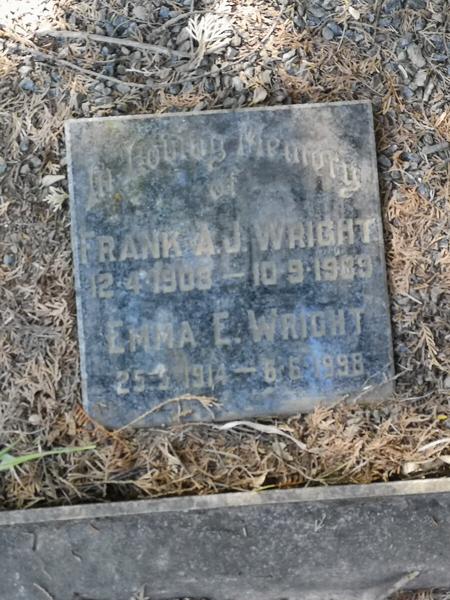WRIGHT Frank A.J. 1908-1989 &amp; Emma E. 1914-1998