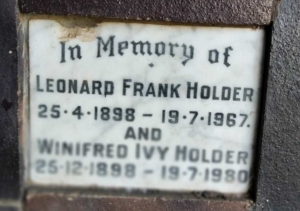 HOLDER Leonard Frank 1898-1967 & Winifred Ivy 1898-1980