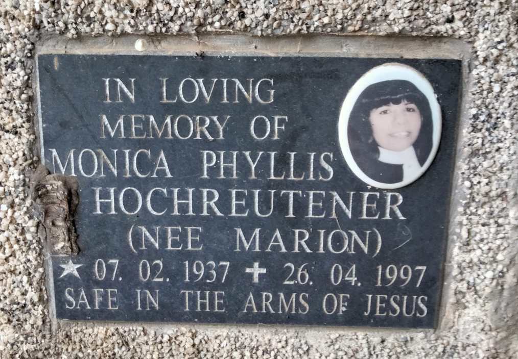HOCHREUTENER Monica Phyllis nee MARION 1937-1997