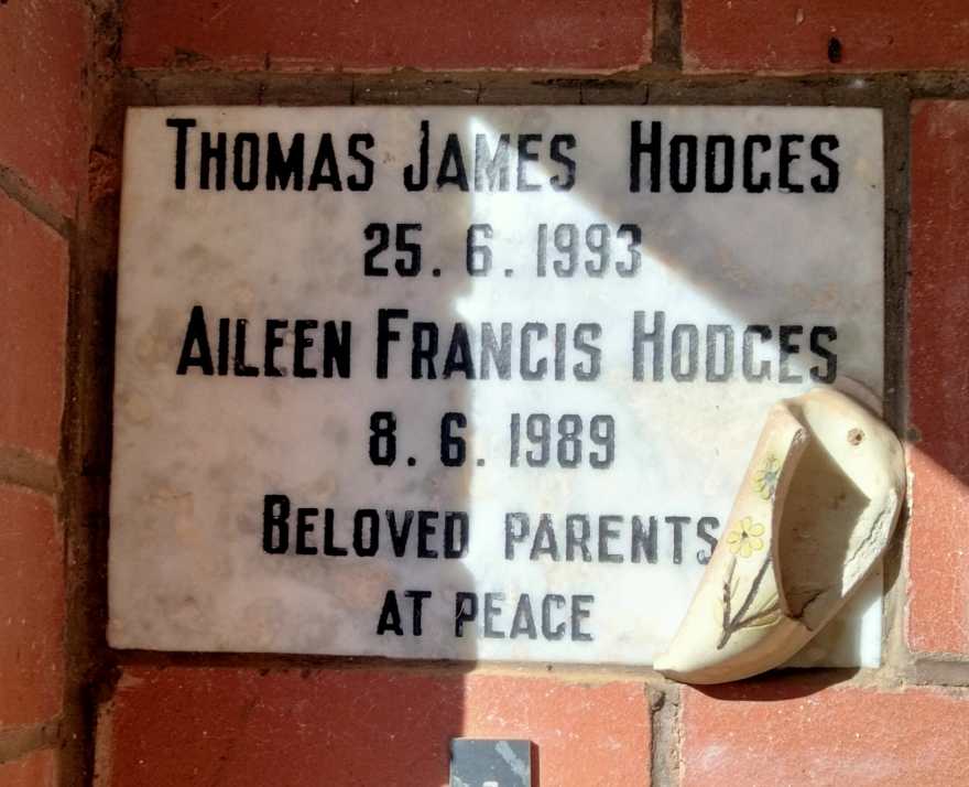 HODGES Thomas James -1993 & Aileen Francis -1989