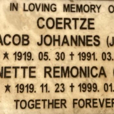 COERTZE Jacob Johannes 1919-1991 & Enette Remonica 1919-1999