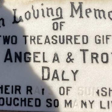 DALY Troy & Angela