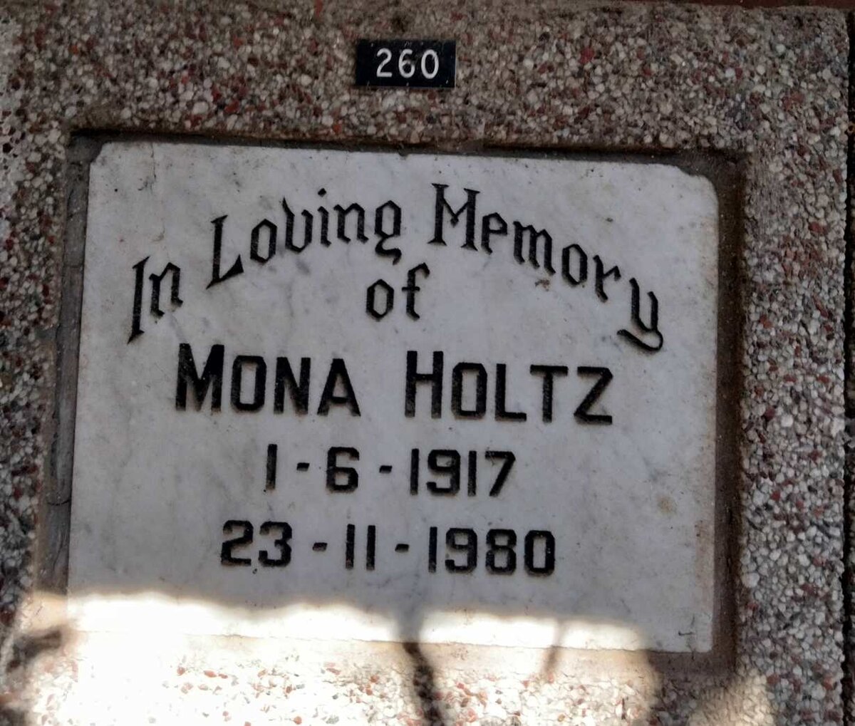 HOLTZ Mona 1917-1980