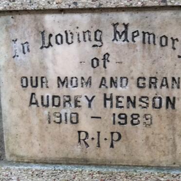 HENSON Audrey 1910-1989