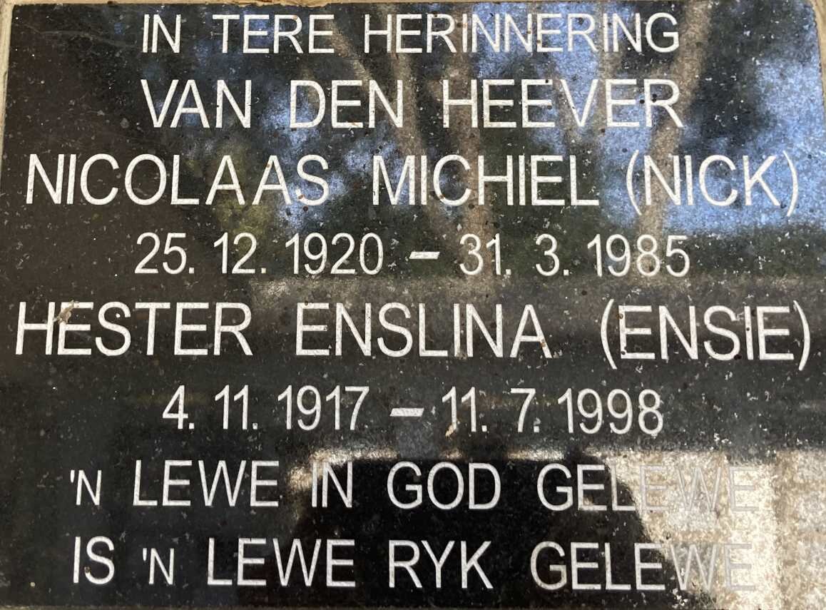 HEEVER Nicolaas Michiel, van den 1920-1985 & Hester Enslina 1917-1998
