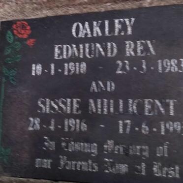 OAKLEY Edmund Rex 1910-1983 & Sissie Milllicent 1916-1995