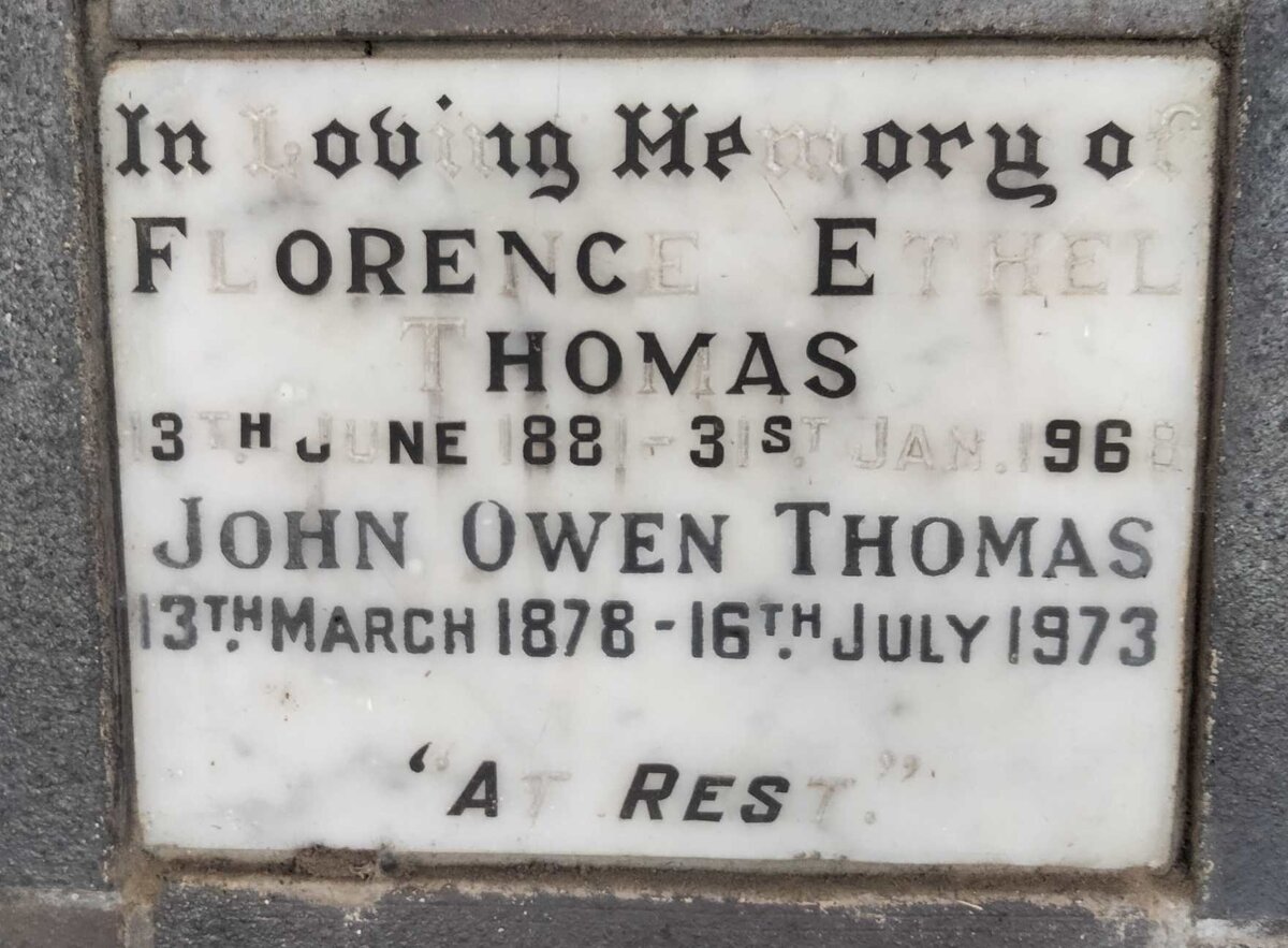 THOMAS John Owen 1878-1973 & Florence Ethel 1881-1968