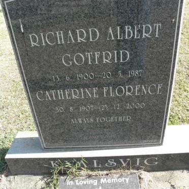 KVALSVIG Richard Albert Gotfrid 1900-1987 &amp; Catherine Florence 1907-2000 :: KVALSVIG Michael John 1933-
