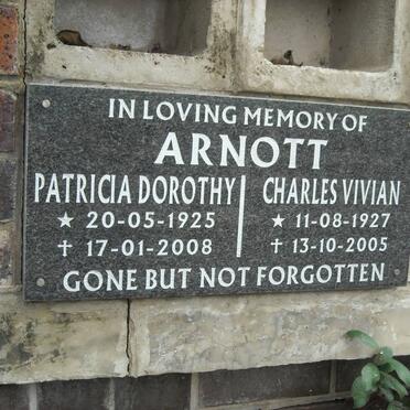 ARNOTT Charles Vivian 1927-2005 &amp; Patricia Dorothy 1925-2008