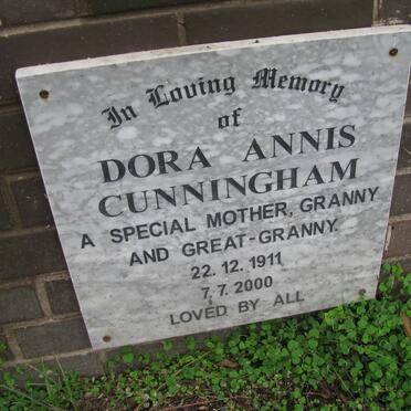 CUNNINGHAM Dora Annis 1911-2000