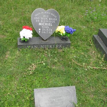 NIEKERK Michiel, van 1949-1992 :: VAN NIEKERK Michiel 1974-1982