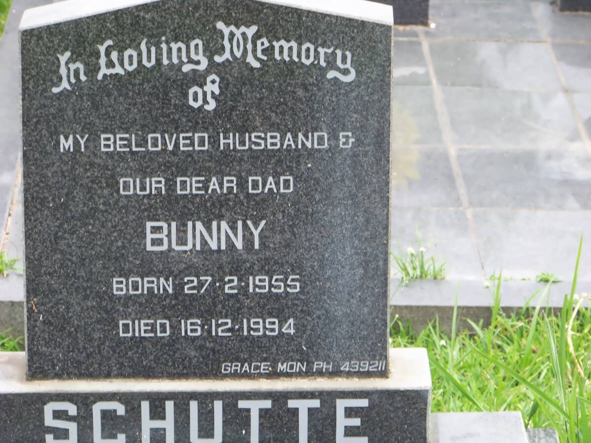 SCHUTTE Bunny 1955-1994