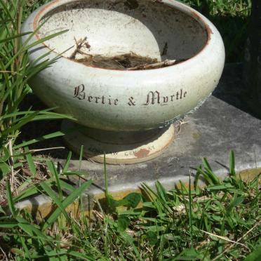 CROOKES Bertie 1901-1902 :: CROOKES Myrtle 1906-1907
