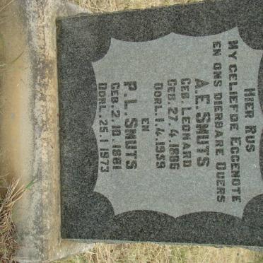 SMUTS P.L. 1881-1973 &amp; A.E. LEONARD 1886-1959