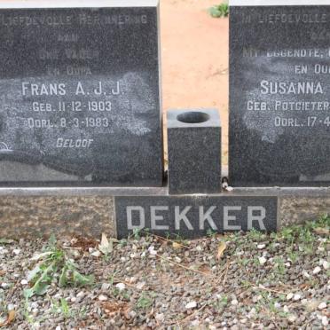 DEKKER Frans A.J.J. 1903-1983 &amp; Susanna J.P.C. POTGIETER 1905-1968