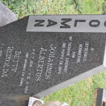 MOOLMAN Johannes Albertus 1938-1994 &amp; Betty Reinolda 1939-
