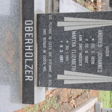 OBERHOLZER Andries Johannes 1898-1982 &amp; Martha Elizabeth 1911-1997