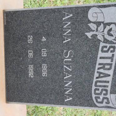 STRAUSS Anna Suzanna 1906-1992