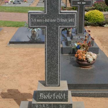 BIELEFELDT F.J. Martin 1910-2003 &amp; W.H.A.E. Johanna WIESINGER 1912-1994