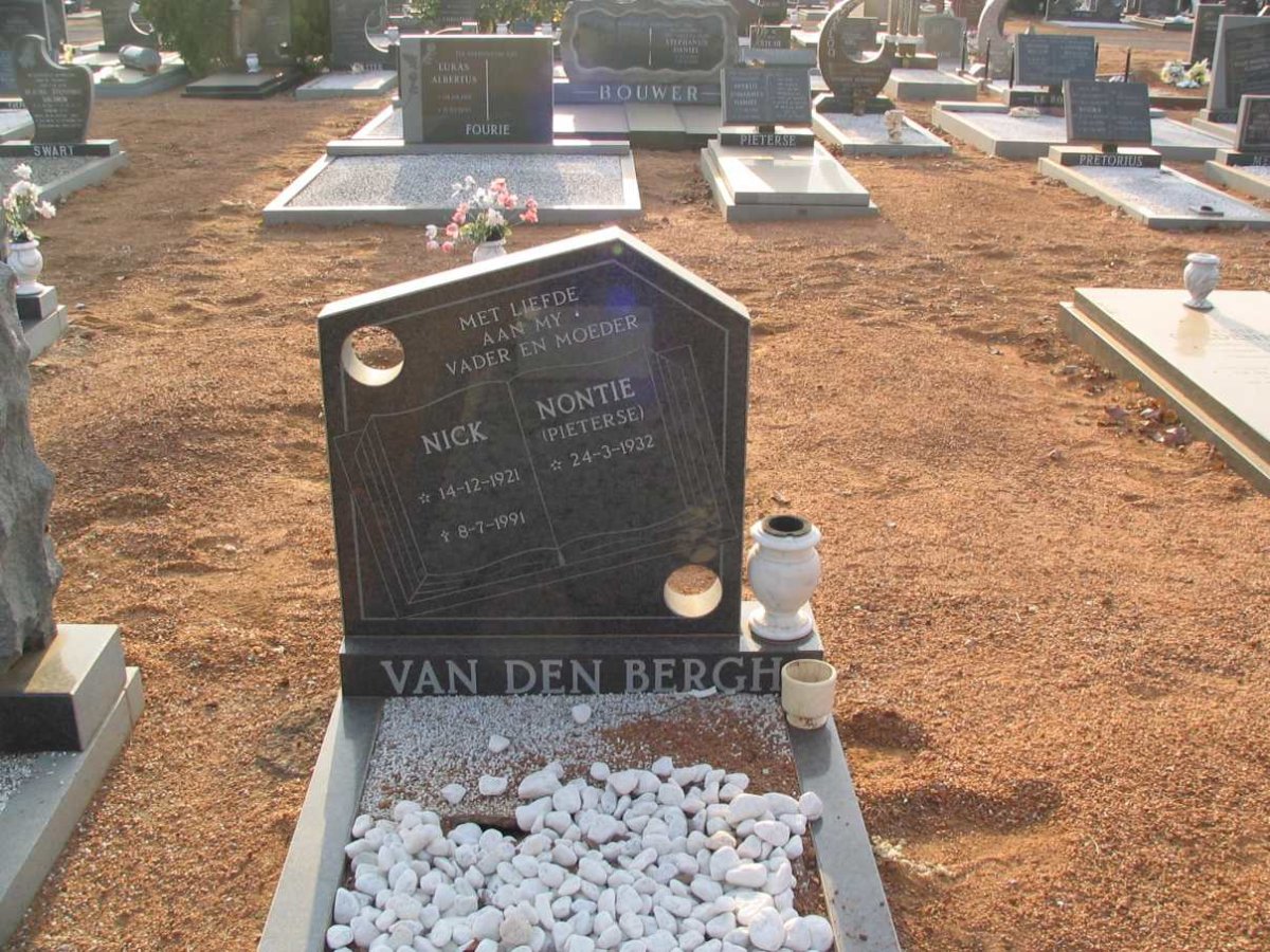 BERG Nick, van den 1921-1991 & Nontie PIETERSE 1932-