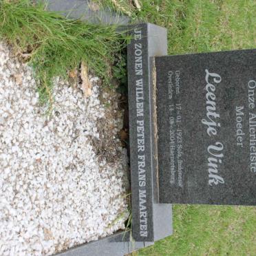 VINK Leentje 1923-2004