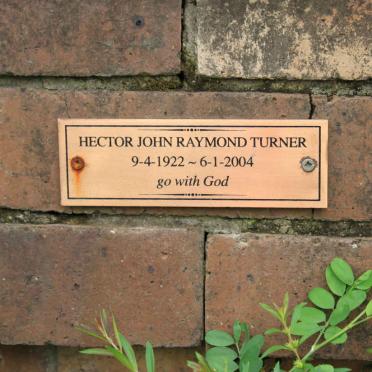 TURNER Hector John Raymond 1922-2004