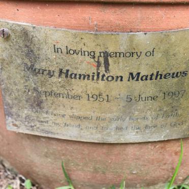 MATHEWS Mary Hamilton nee BARRY 1951-1997