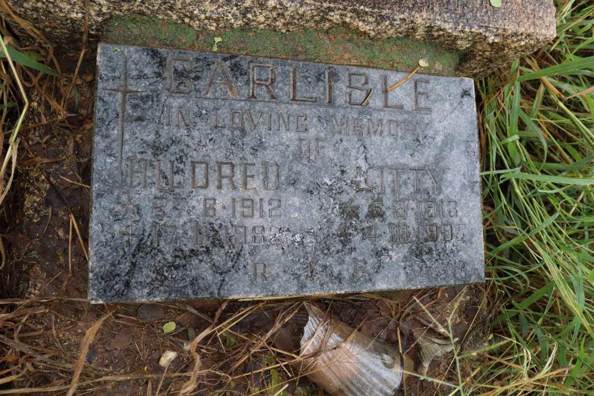 CARLISLE Hildred 1912-1982 & Kitty 1913-1995