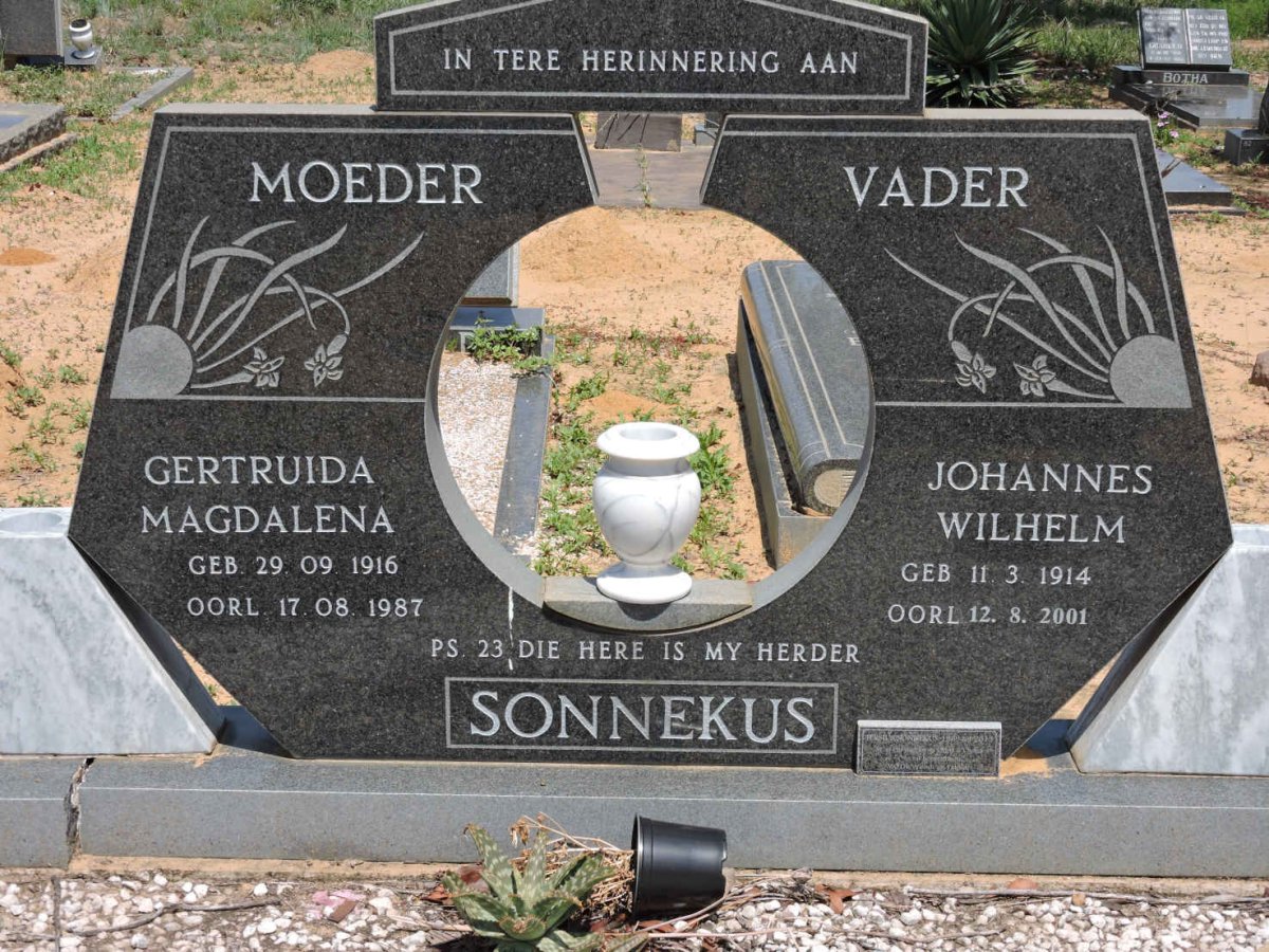 SONNEKUS Johannes Wilhelm 1914-2001 & Gertruida Magdalena 1916-1987
