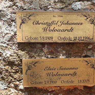 WOLVAARDT Christoffel Johannes 1909-1996 &amp; Elsie Susanna 1910-2005