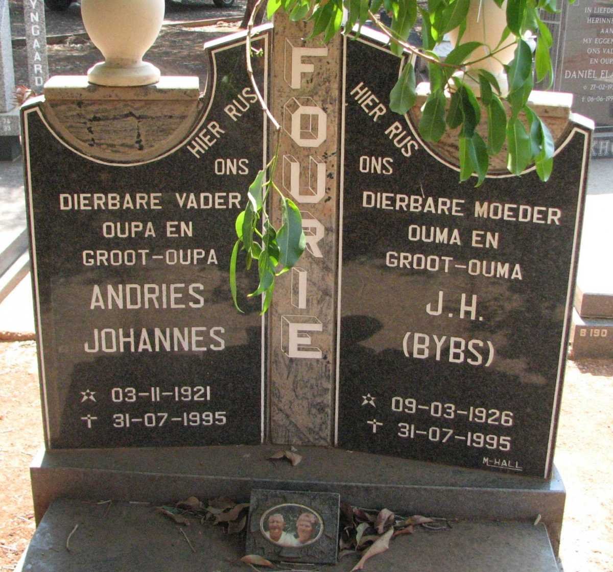FOURIE Andries Johannes 1921-1995 &amp; J.H. 1926-1995