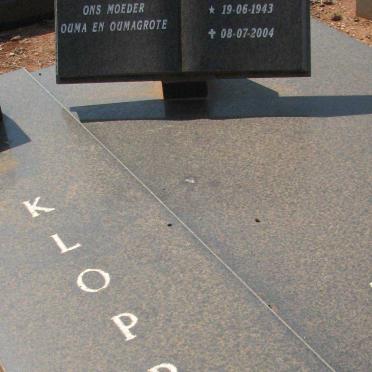 KLOPPER Johanna Magdalena nee OOSTHUIZEN 1943-2004