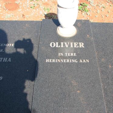 OLIVIER Henning Jeremias Pringle 1914-1995 &amp; Anna Margaretha Jacoba SMITH 1909-1969