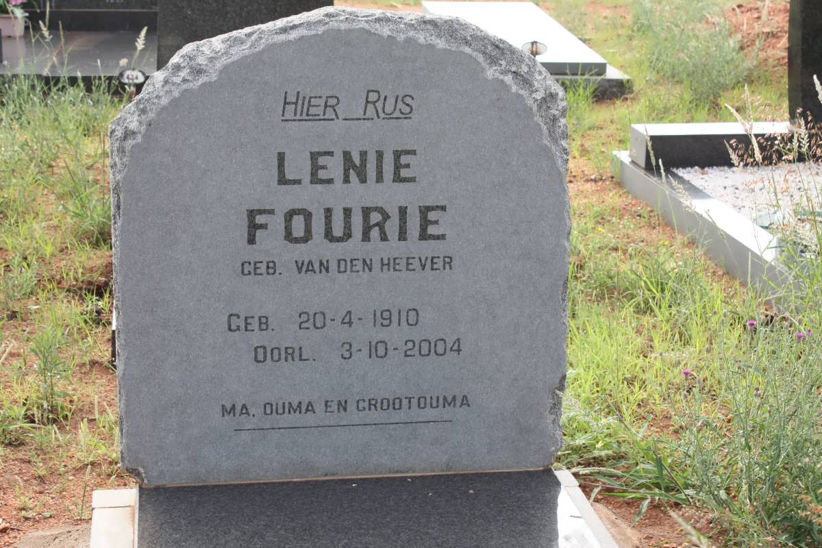 FOURIE Lenie nee VAN DEN HEEVER 1910-2004