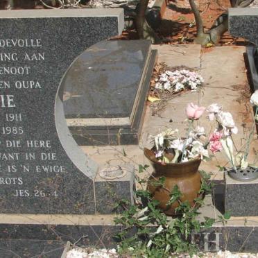 SMITH Eddie 1911-1985 &amp; Martha 1920-1996