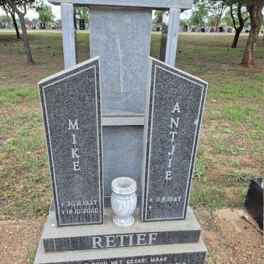 RETIEF Mike 1937-2000 & Antjie 1947-