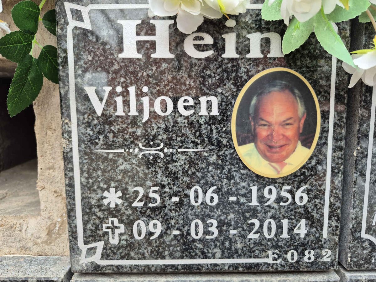 VILJOEN Hein 1956-2014