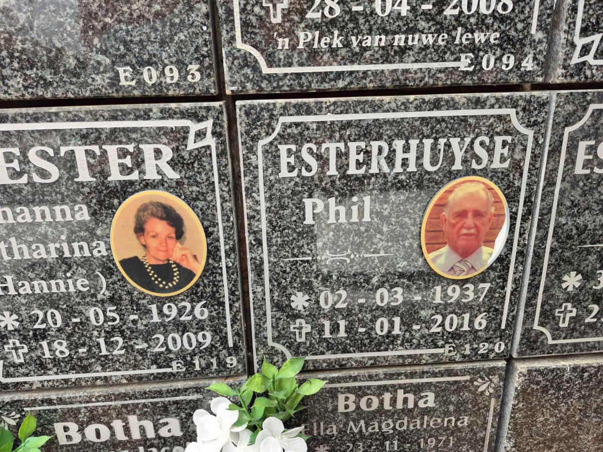 ESTERHUYSE Phil 1937-2016