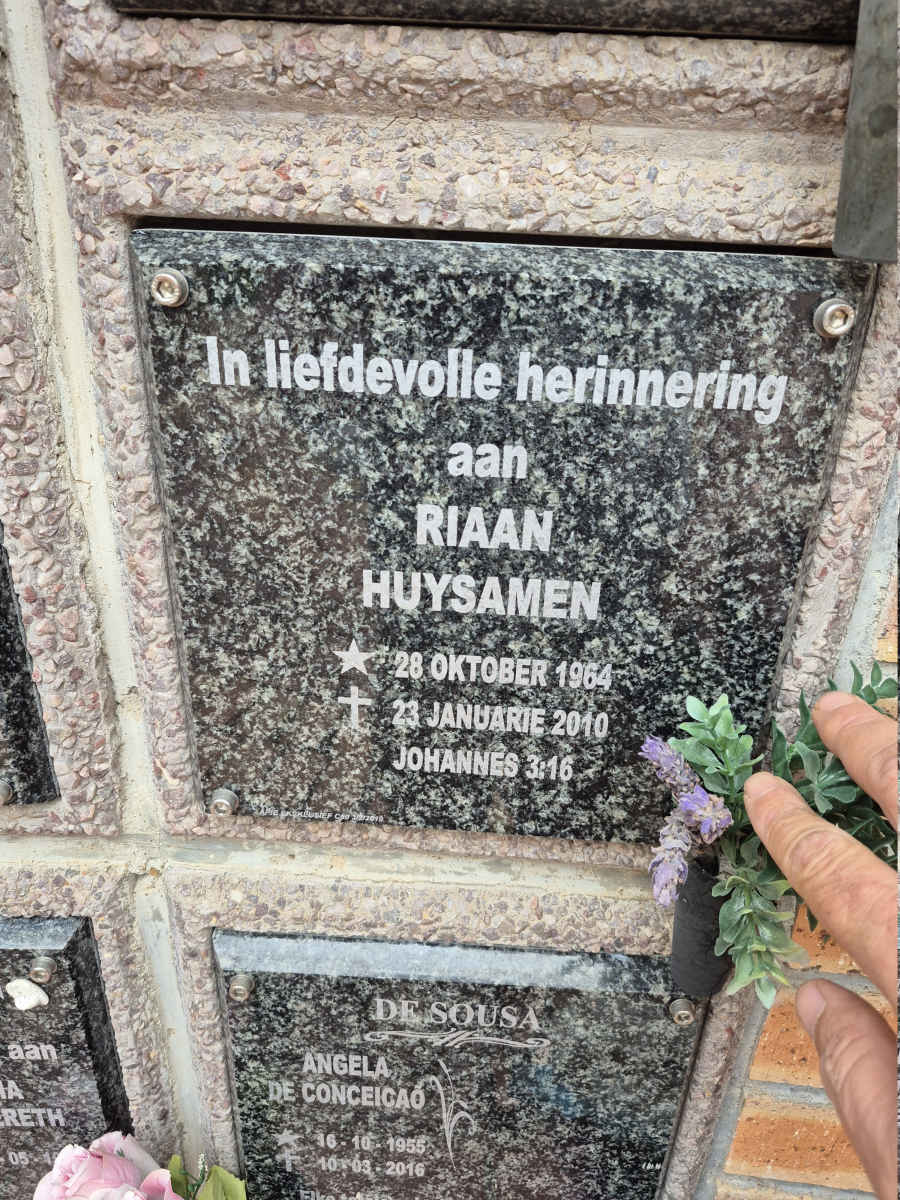 HUYSAMEN Riaan 1964-2010