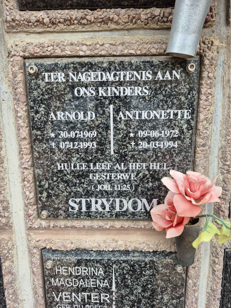 STRYDOM Arnold 1969-1993 & Antionette 1972-1994