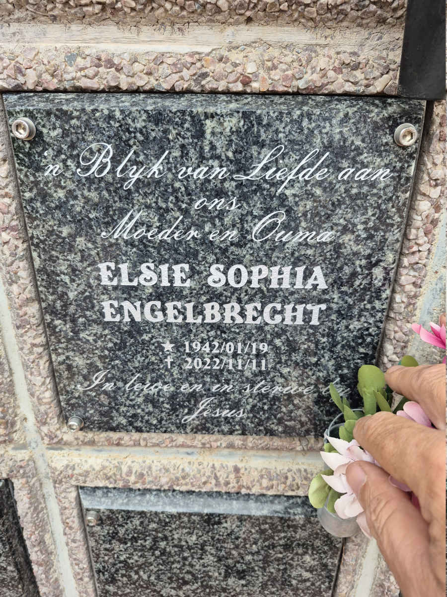 ENGELBRECHT Elsie Sophia 1942-2022