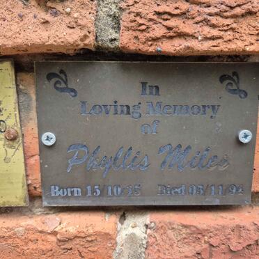 MILES Phyllis 1915-1994