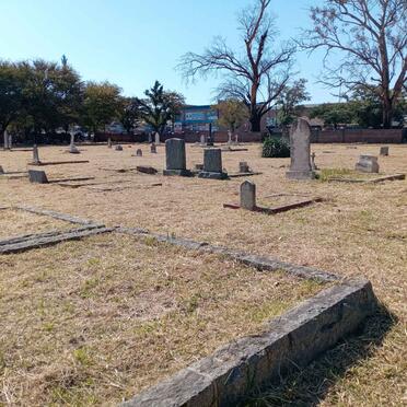 13. Oorsig van die "Ou Afrikaanse" gedeelte in die begraafplaas / Overview of the "Old Afrikaans" part in the cemetery