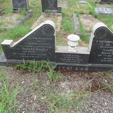 BEESLAAR Adriaan Gerhardus 1894-1977 & Susara Engela nee BOTES 1894-1968