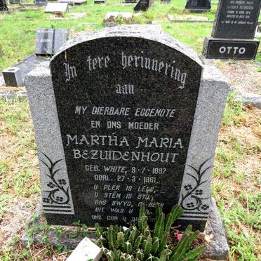 BEZUIDENHOUT Willem Johannes 1892-1970 & Martha Maria nee WHITE 1897-1961_2