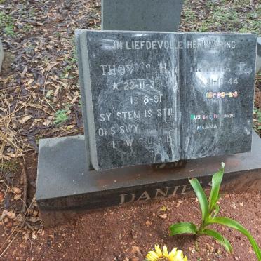 DANIELS Thomas H. 1938-1991 & Martha F. 1944-2024